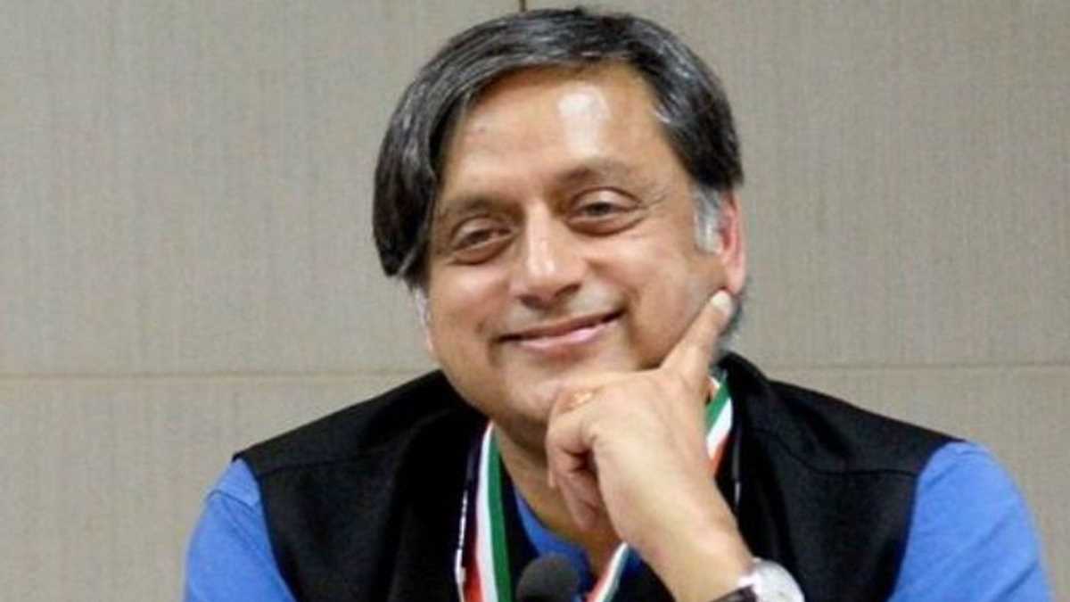 देश में ऐसा कानून नहीं, जिसमें कोई पीएम पर चुटकुले नहीं कर सकता : शशि थरूर